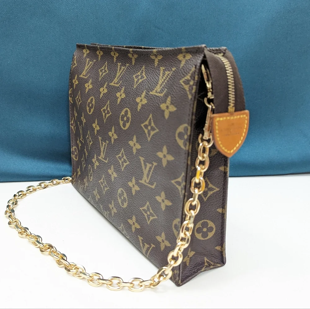 ✨Louis Vuitton✨ Toiletry 26 Brown monogram pouch. Very Good Condition - Picture 10 of 15